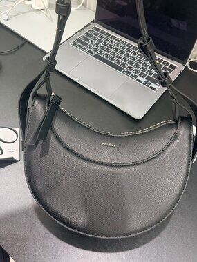 Chic Genuine Leather Saddle Bag - Modern Minimalist Crossbody